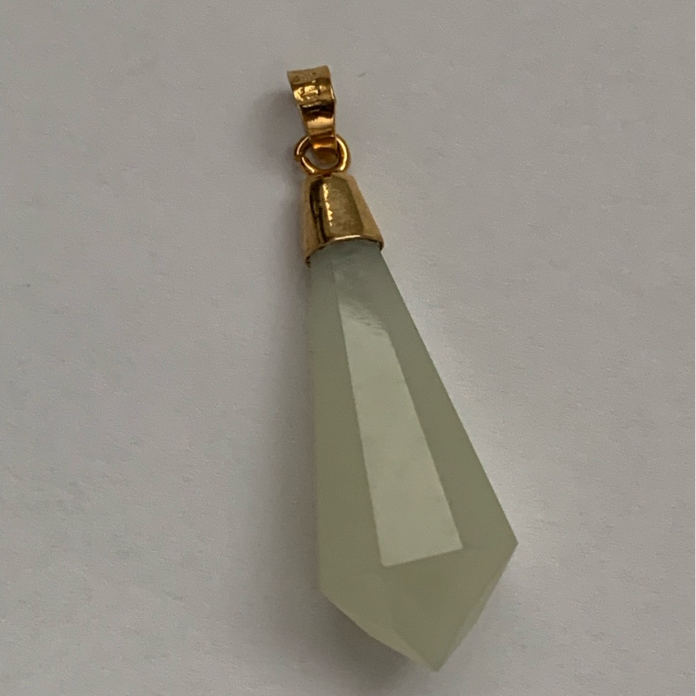 New vintage white jade faceted drop pendant